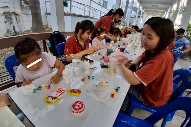 LINE_ALBUM_cleft clinic 13269_260213_2